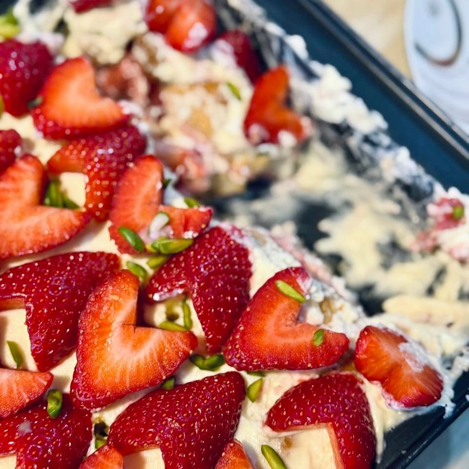 تیرامیسو توت‌فرنگی